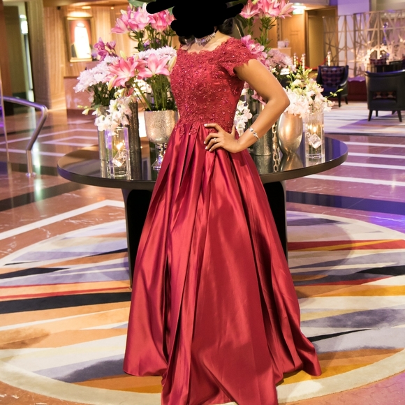 Red satin ballgown - Picture 3 of 5